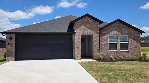 811 Heeler Ave, Lowell, AR 72745
