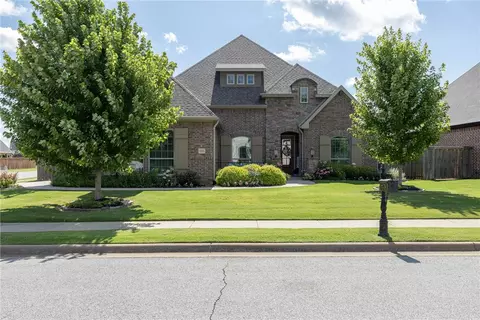 6201 S 29th St, Rogers, AR 72758