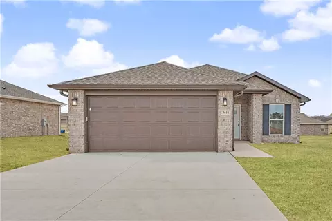 3610 N Wiley Dr, Siloam Springs, AR 72761