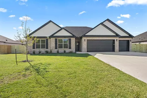 7725 Teton Trl Ave, Springdale, AR 72762