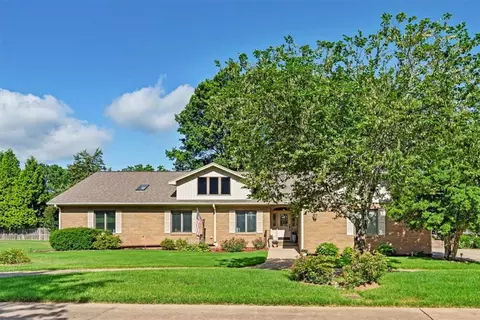 2957 College Dr, Fayetteville, AR 72701
