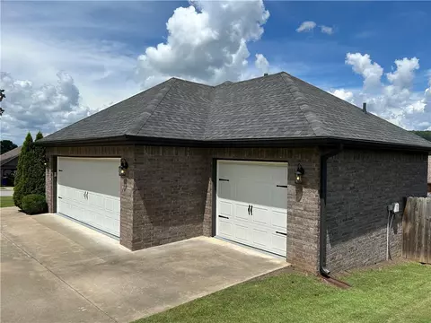 686 W Thornstone Ave, West Fork, AR 72774 photo 2