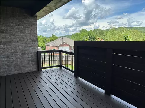686 W Thornstone Ave, West Fork, AR 72774 photo 4