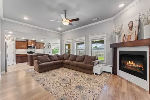 1001 Kimball Ln, Pea Ridge, AR 72751