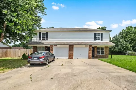 4644 W Dover St, Fayetteville, AR 72704
