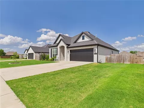 Exterior - 4571 Hamlet St, Springdale, AR 72764 photo 7 of 12