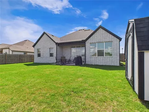 Exterior - 4571 Hamlet St, Springdale, AR 72764 photo 10 of 12