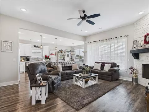 Living - 4571 Hamlet St, Springdale, AR 72764 photo 1 of 2