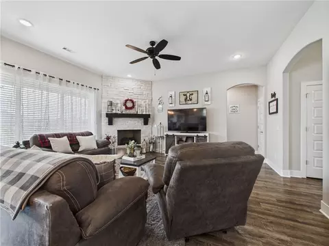 Living - 4571 Hamlet St, Springdale, AR 72764 photo 2 of 2