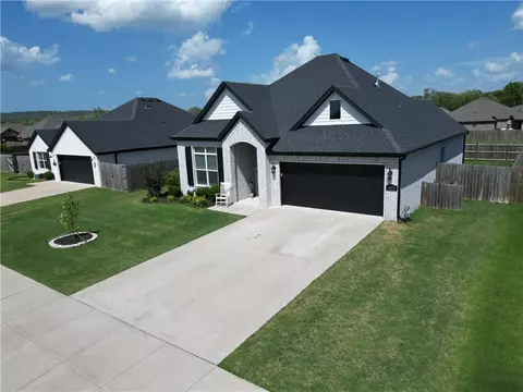 Exterior - 4571 Hamlet St, Springdale, AR 72764 photo 3 of 12