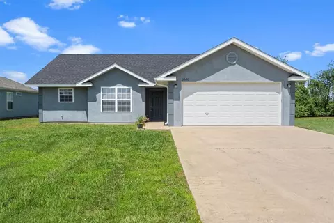8340 Covenant Cove Dr, Colcord, OK 74338