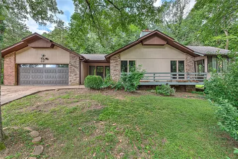 54 Elizabeth Dr, Bella Vista, AR 72715