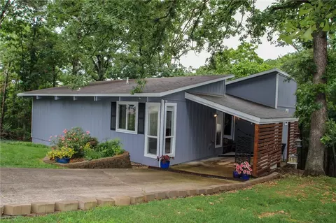 12 Branston Cir, Bella Vista, AR 72714