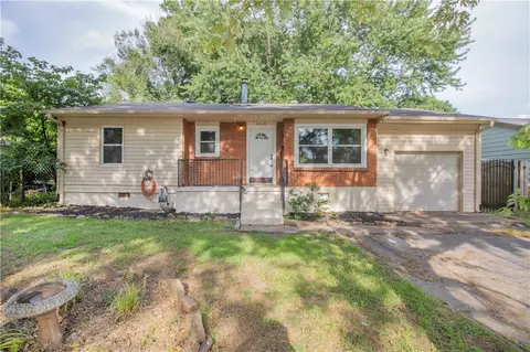 1410 Dunn Ave, Fayetteville, AR 72701