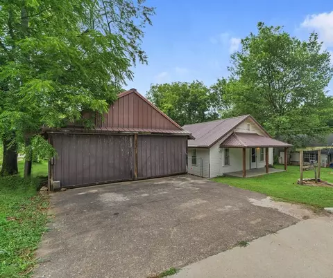 209 S Gaskill St, Huntsville, AR 72740