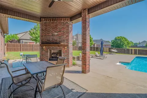 6311 S 49th St, Rogers, AR 72758 photo 5