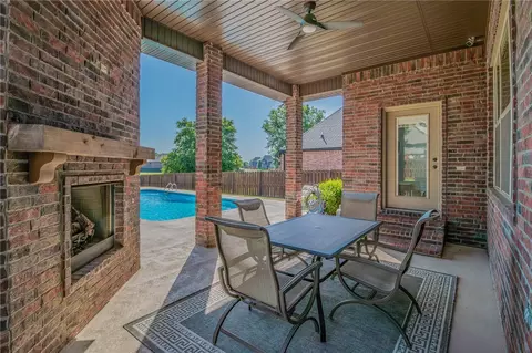 6311 S 49th St, Rogers, AR 72758 photo 3