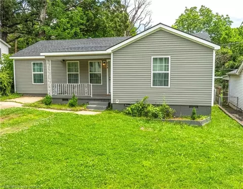 614 12th St, Van Buren, AR 72956