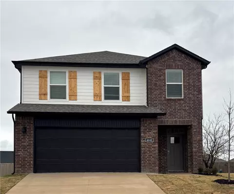 4640 W Aurora St, Fayetteville, AR 72704