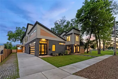609 SW 4th St, Bentonville, AR 72712