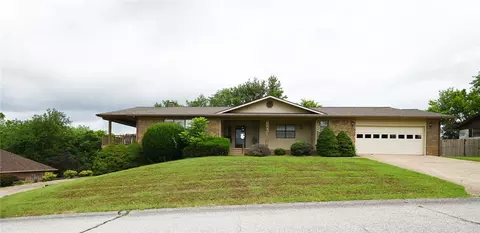 109 W Watts St, Harrison, AR 72601