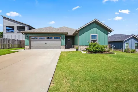 2680 N Justin Dr, Fayetteville, AR 72704