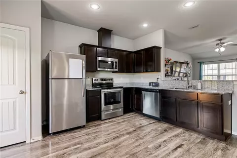 Kitchen - 1571 Edinburgh Dr, Centerton, AR 72719 photo 1 of 1