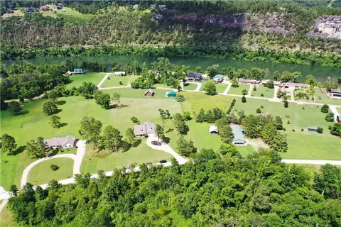 183 County Road 101, Norfork, AR 72658