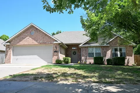 3492 W Clearwood Dr, Fayetteville, AR 72704