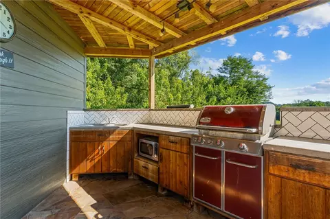 Kitchen - 3128 Silver Valley Rd, Harrison, AR 72601 photo 6 of 6