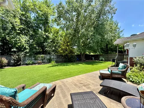 409 Bluff Dr, Lowell, AR 72745 photo 32