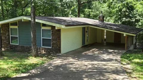 1 Durweston Ln, Bella Vista, AR 72714