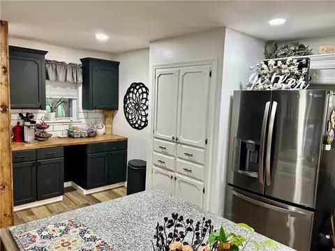 Kitchen - 3383 Sr 164 E, Dover, AR 72837 photo 2 of 9