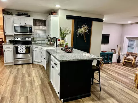 Kitchen - 3383 Sr 164 E, Dover, AR 72837 photo 7 of 9
