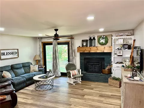 Living - 3383 Sr 164 E, Dover, AR 72837 photo 3 of 4