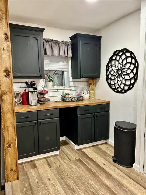 Kitchen - 3383 Sr 164 E, Dover, AR 72837 photo 5 of 9