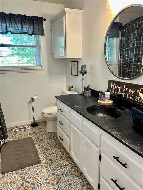 Bath - 3383 Sr 164 E, Dover, AR 72837 photo 3 of 5