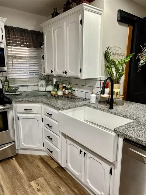 Kitchen - 3383 Sr 164 E, Dover, AR 72837 photo 8 of 9