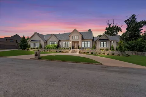 8 S Newhaven Ct, Rogers, AR 72758