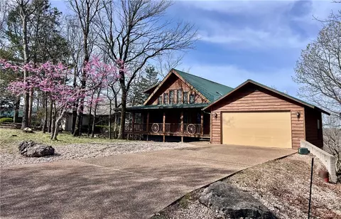 31 Table Rock Dr, Holiday Island, AR 72631