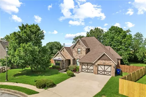 4130 Willowbend Dr, Rogers, AR 72758