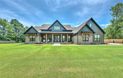 5503 W County Line Rd, Springdale, AR 72762