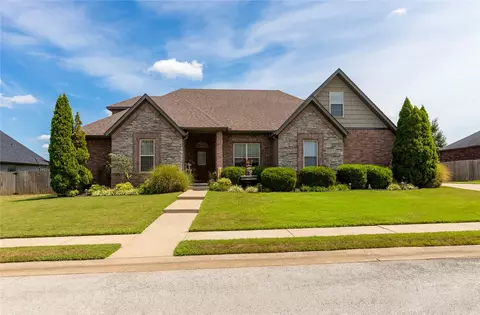 340 Baker St, Pea Ridge, AR 72751