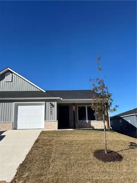 6507 NW Kathleen St, Bentonville, AR 72713