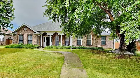 2904 Red Haven St, Bentonville, AR 72712