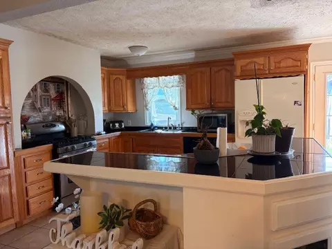 Kitchen - 400 Franklin St, Harrison, AR 72601 photo 3 of 5