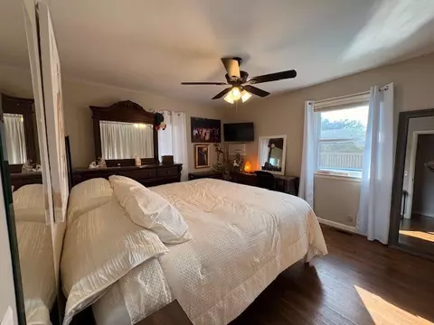 Bedroom - 400 Franklin St, Harrison, AR 72601 photo 2 of 5