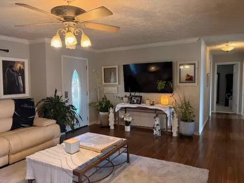 Entry Way - 400 Franklin St, Harrison, AR 72601 photo 1 of 2