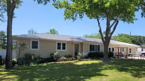 Exterior - 400 Franklin St, Harrison, AR 72601 photo 2 of 15