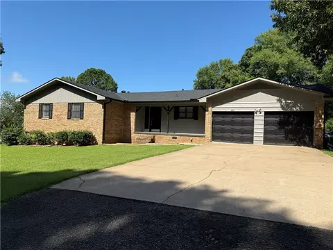 536 Old Post Rd, Russellville, AR 72802